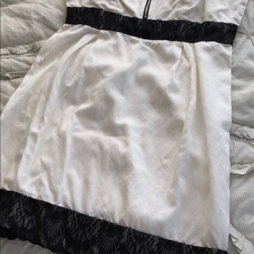 Mini dress - Picture 2 of 2